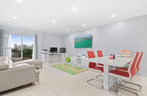 $285,000 | 440 East 23rd Street, Unit 1310, Hialeah, FL 33013