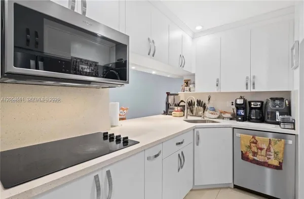 $285,000 | 440 East 23rd Street, Unit 1310, Hialeah, FL 33013