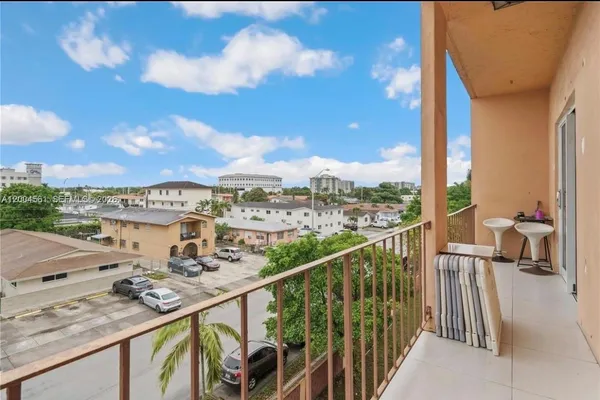 $285,000 | 440 East 23rd Street, Unit 1310, Hialeah, FL 33013