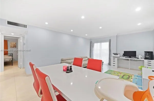 $285,000 | 440 East 23rd Street, Unit 1310, Hialeah, FL 33013