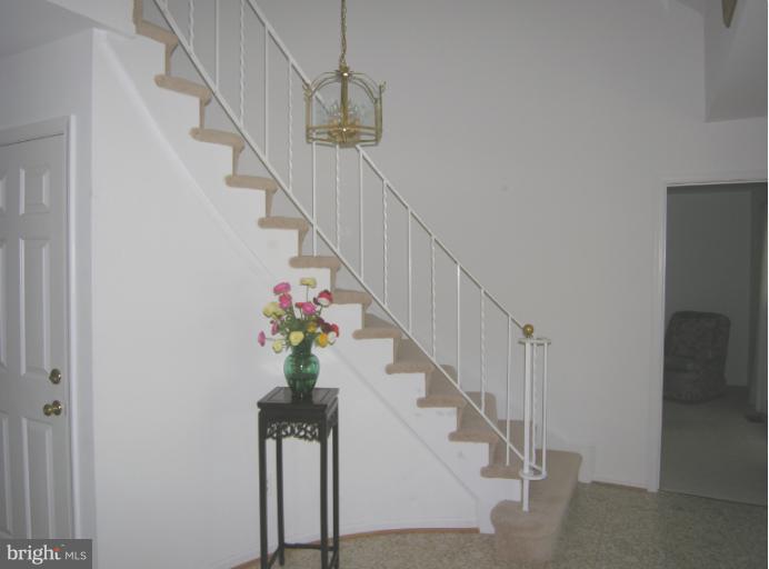 819 Ridge Drive McLean, VA 22101 - Photo 4 of 17 Interior (General)