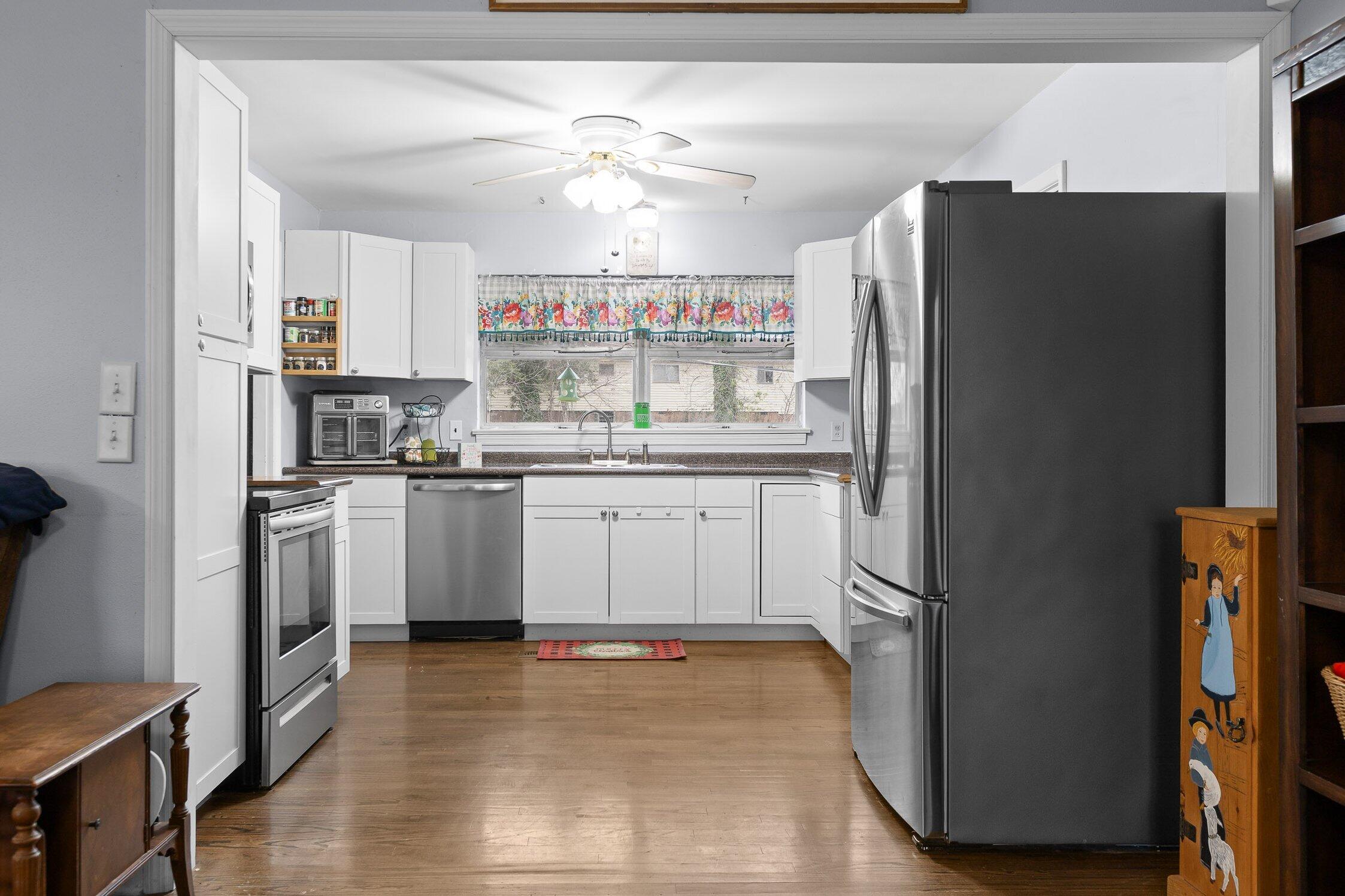 1102 Collins Circle Chattanooga, TN 37411 - Photo 12 of 43 1102 Collins Cir