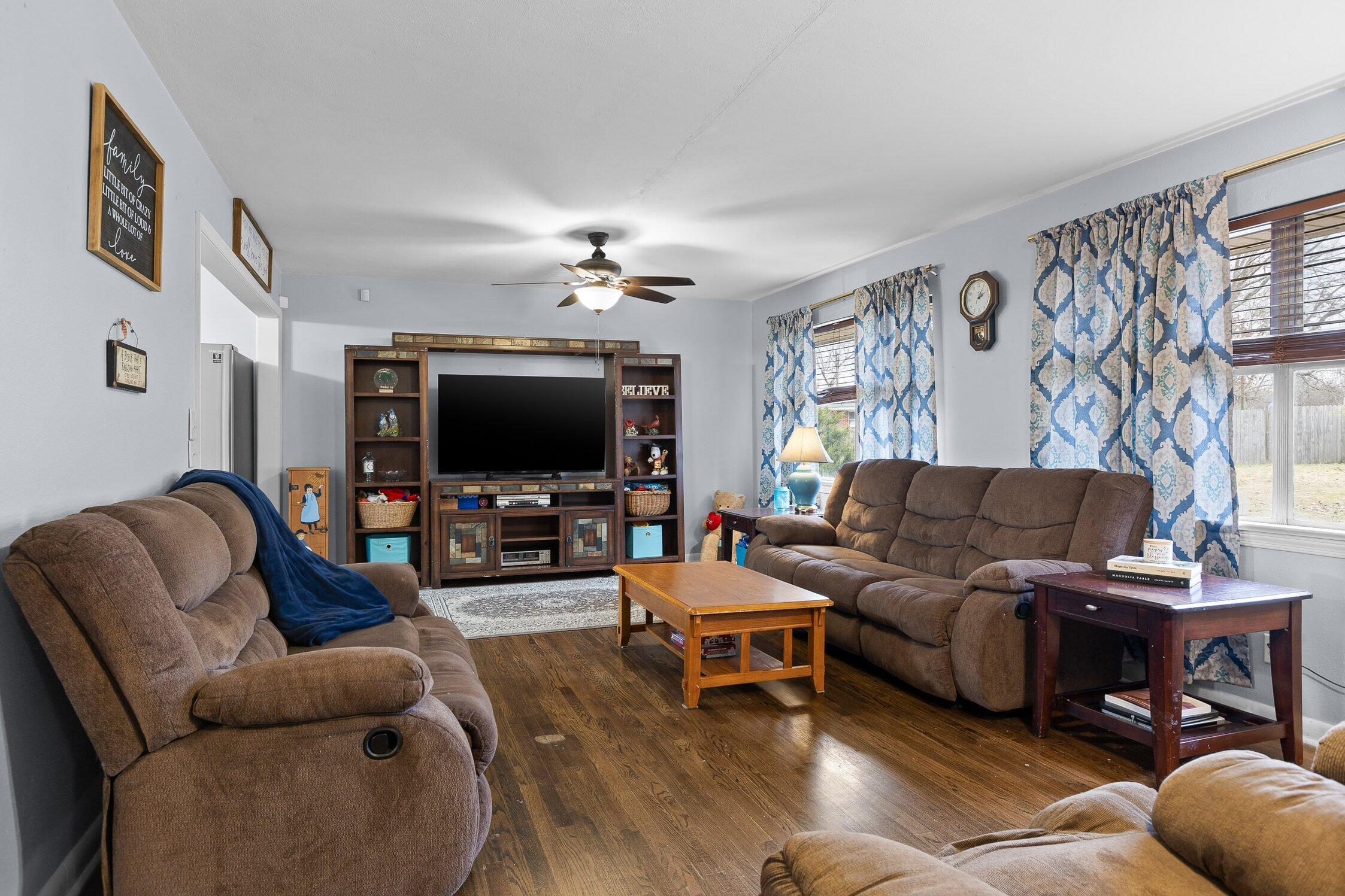 1102 Collins Circle Chattanooga, TN 37411 - Photo 5 of 43 1102 Collins Cir