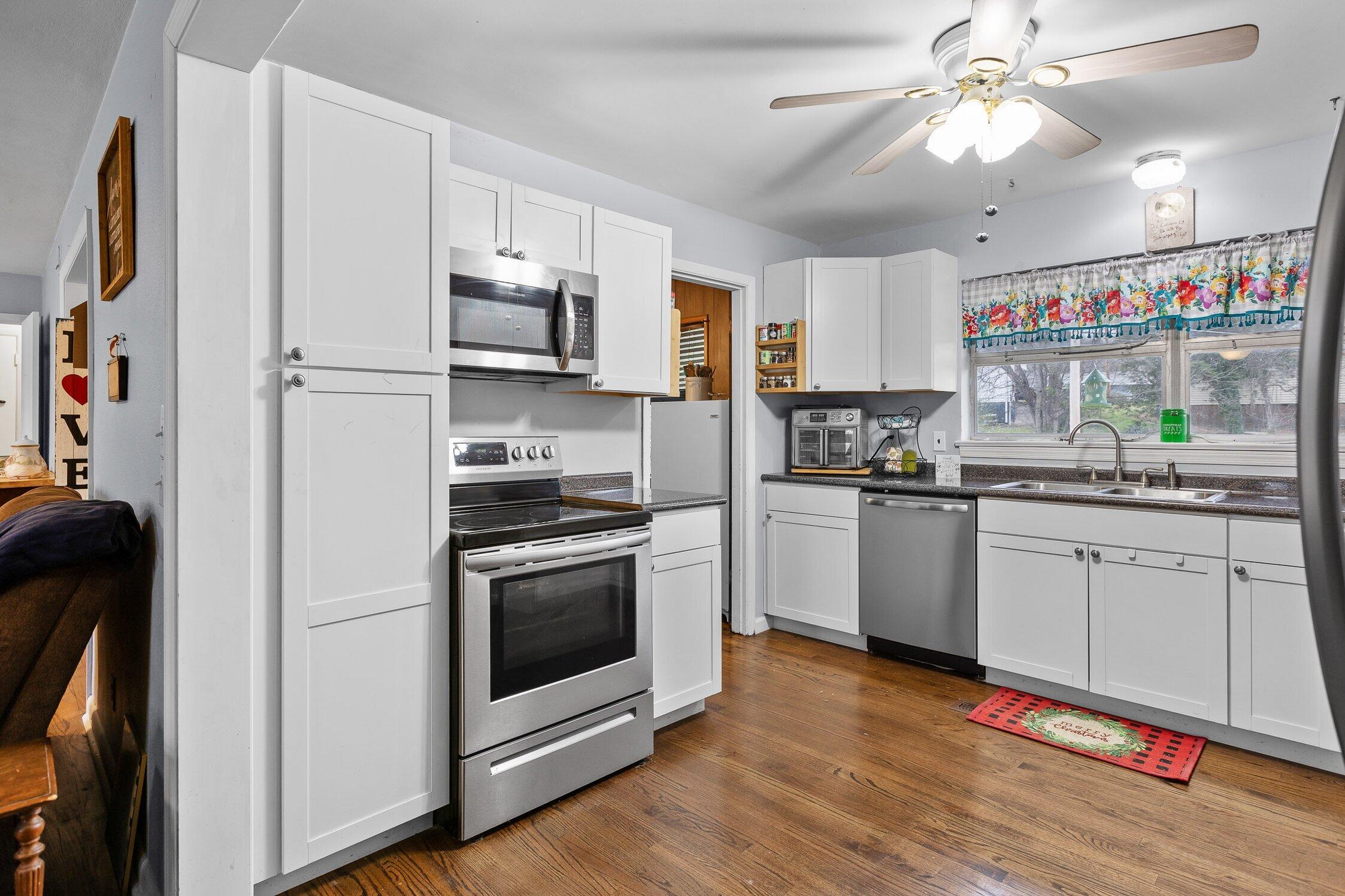 1102 Collins Circle Chattanooga, TN 37411 - Photo 10 of 43 1102 Collins Cir