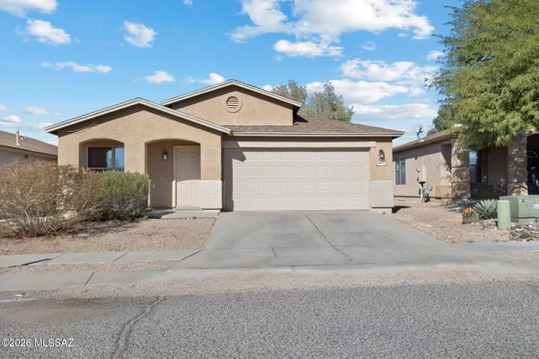 $349,900 | 10013 East Rocky Wash Drive, Tucson, AZ 85748