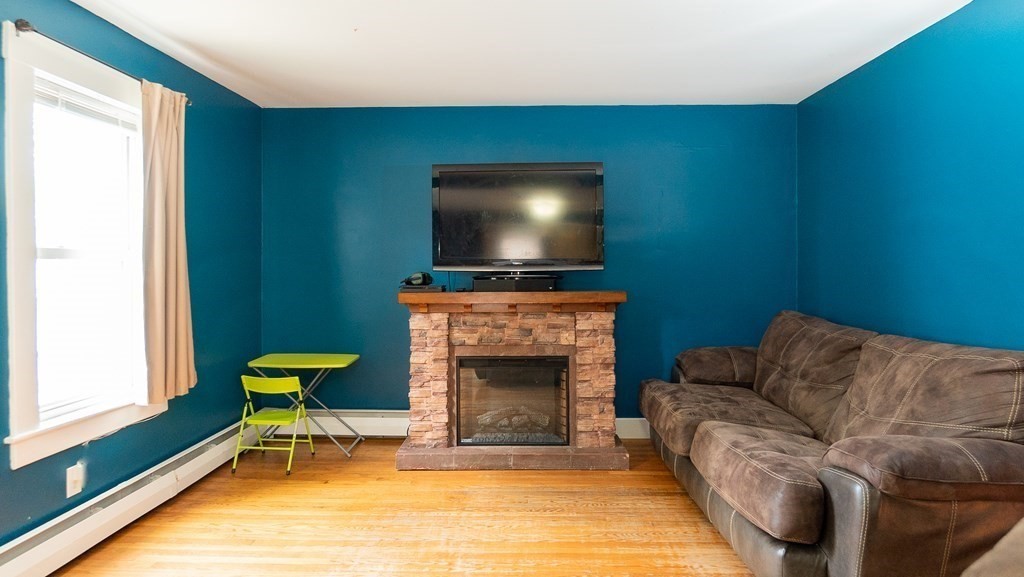 21 Rolf Avenue Chicopee, MA 01020 - Photo 16 of 31 Gallery Image 16