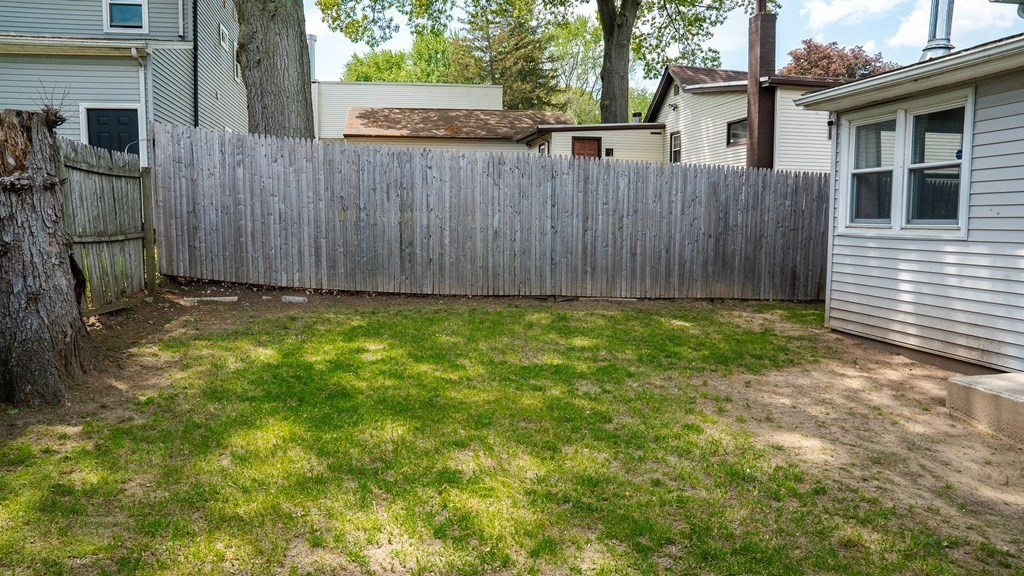 21 Rolf Avenue Chicopee, MA 01020 - Photo 28 of 31 Gallery Image 28