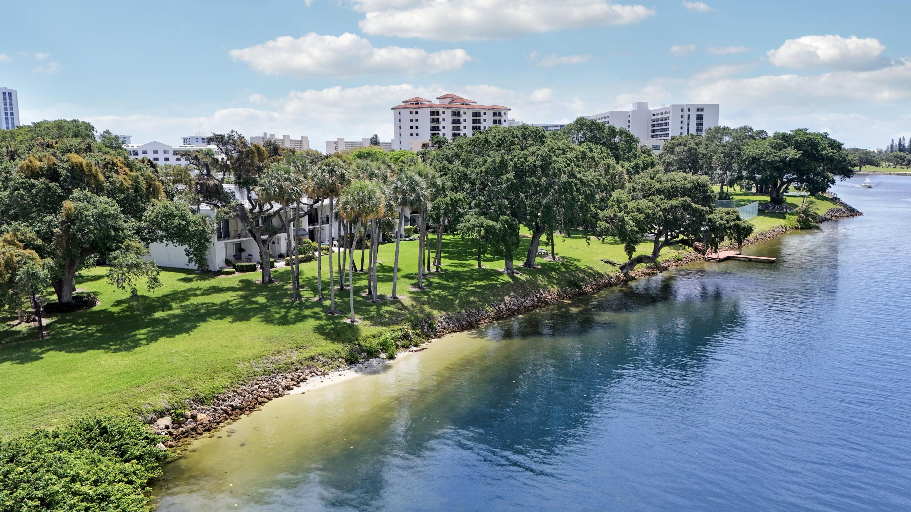 384 Golfview Road, Unit D North Palm Beach, FL 33408 - Photo 40 of 52 Community Beach