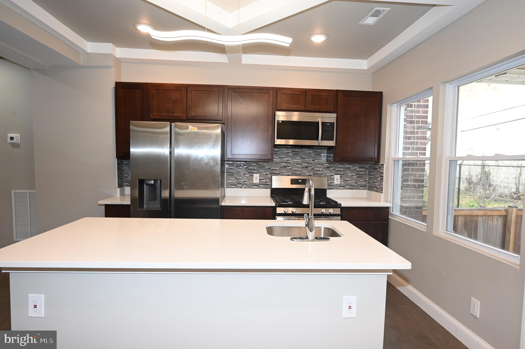 3013 Beverly Road Baltimore, MD 21214 - Photo 2 of 35