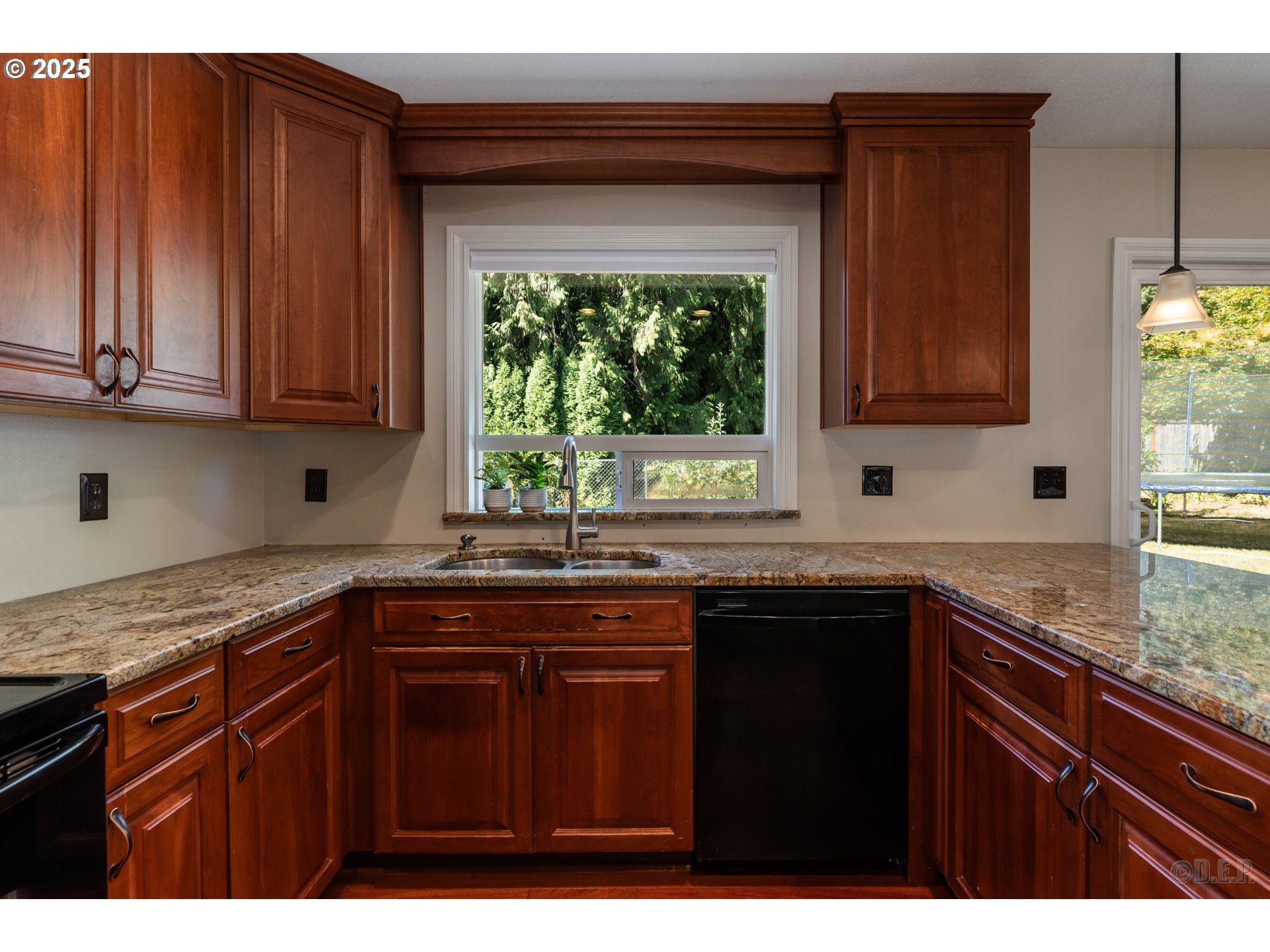 56503 Crest Drive Warren, OR 97053 - Photo 11 of 30 Kitchen