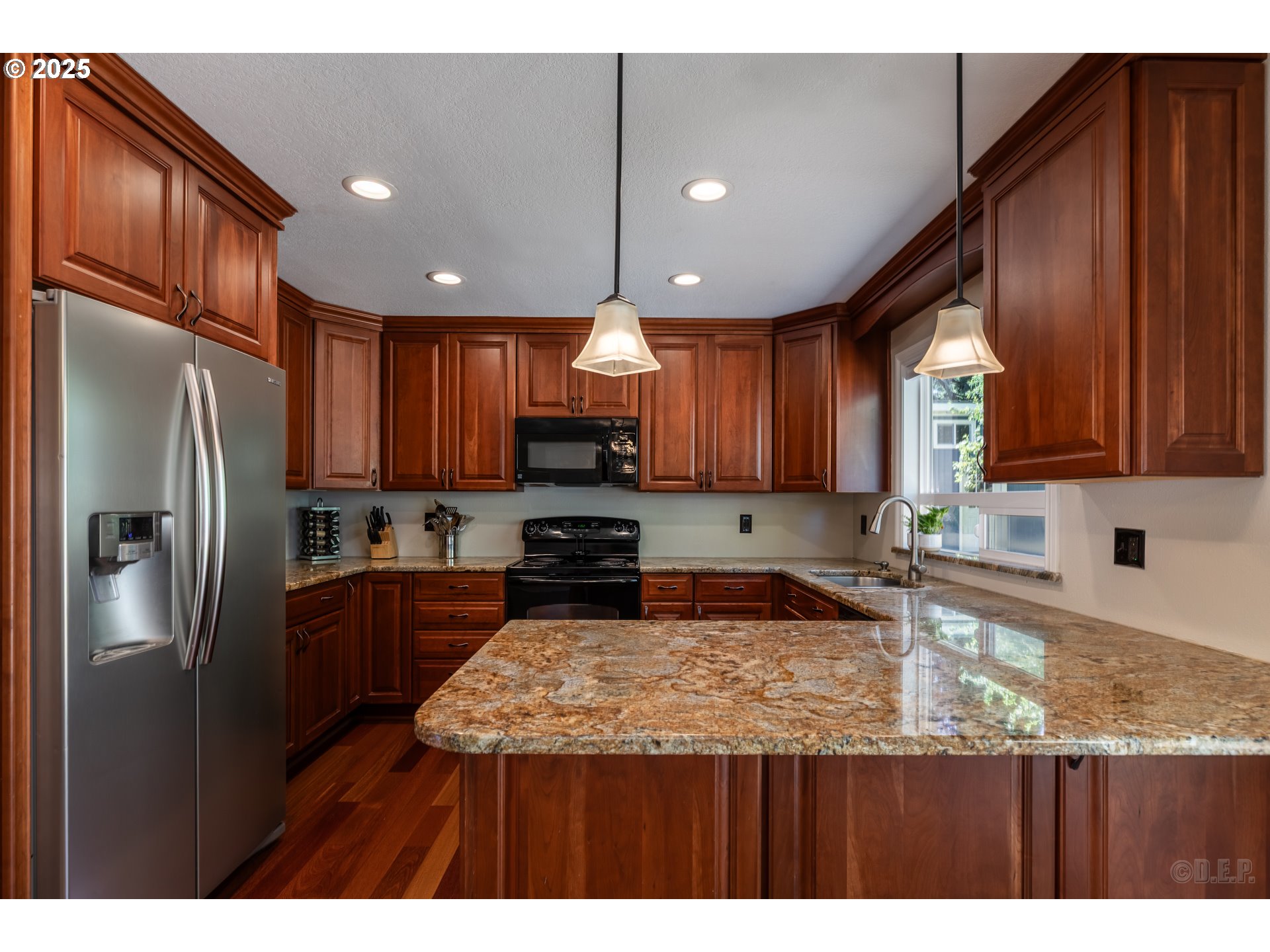 56503 Crest Drive Warren, OR 97053 - Photo 10 of 30 Kitchen