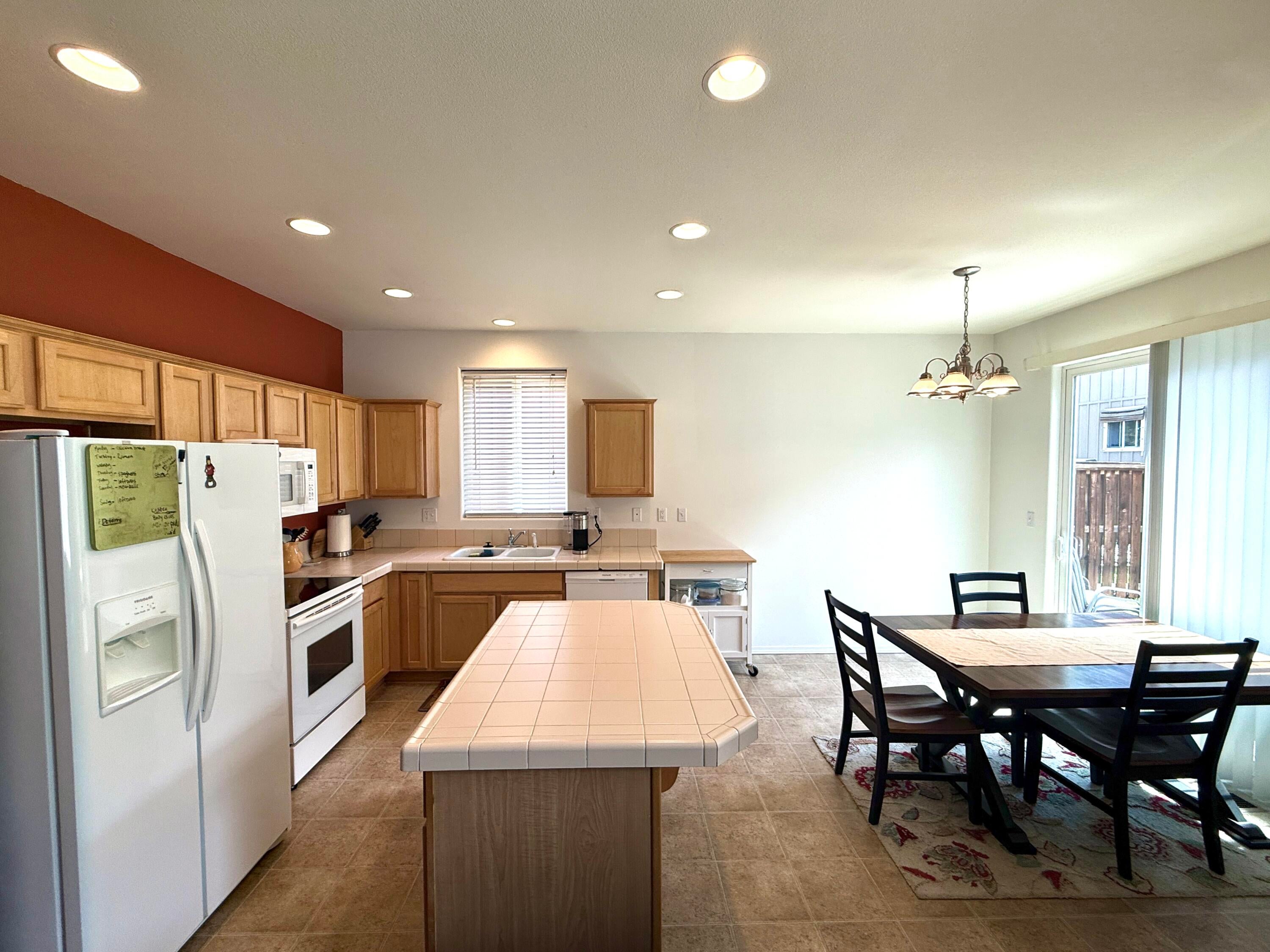 2891 Northeast Sedalia Loop Bend, OR 97701 - Photo 16 of 53 Fresh Paint - Kitchen
