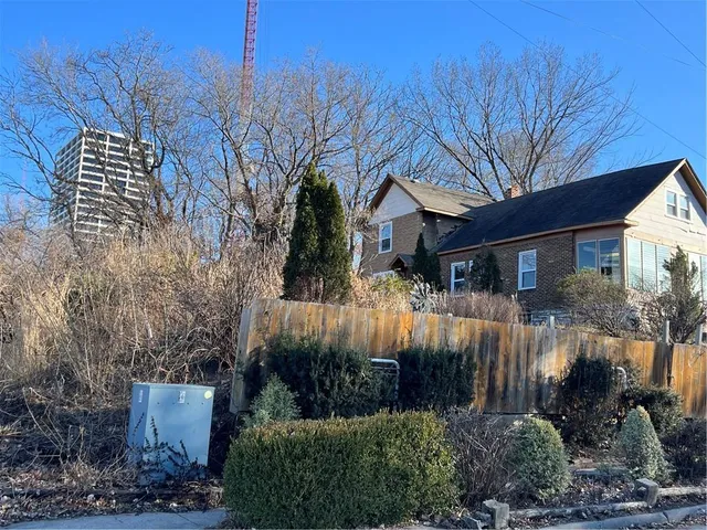 $215,000 | 3007 Jarboe Street, Kansas City, MO 64108