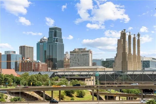 $215,000 | 3007 Jarboe Street, Kansas City, MO 64108