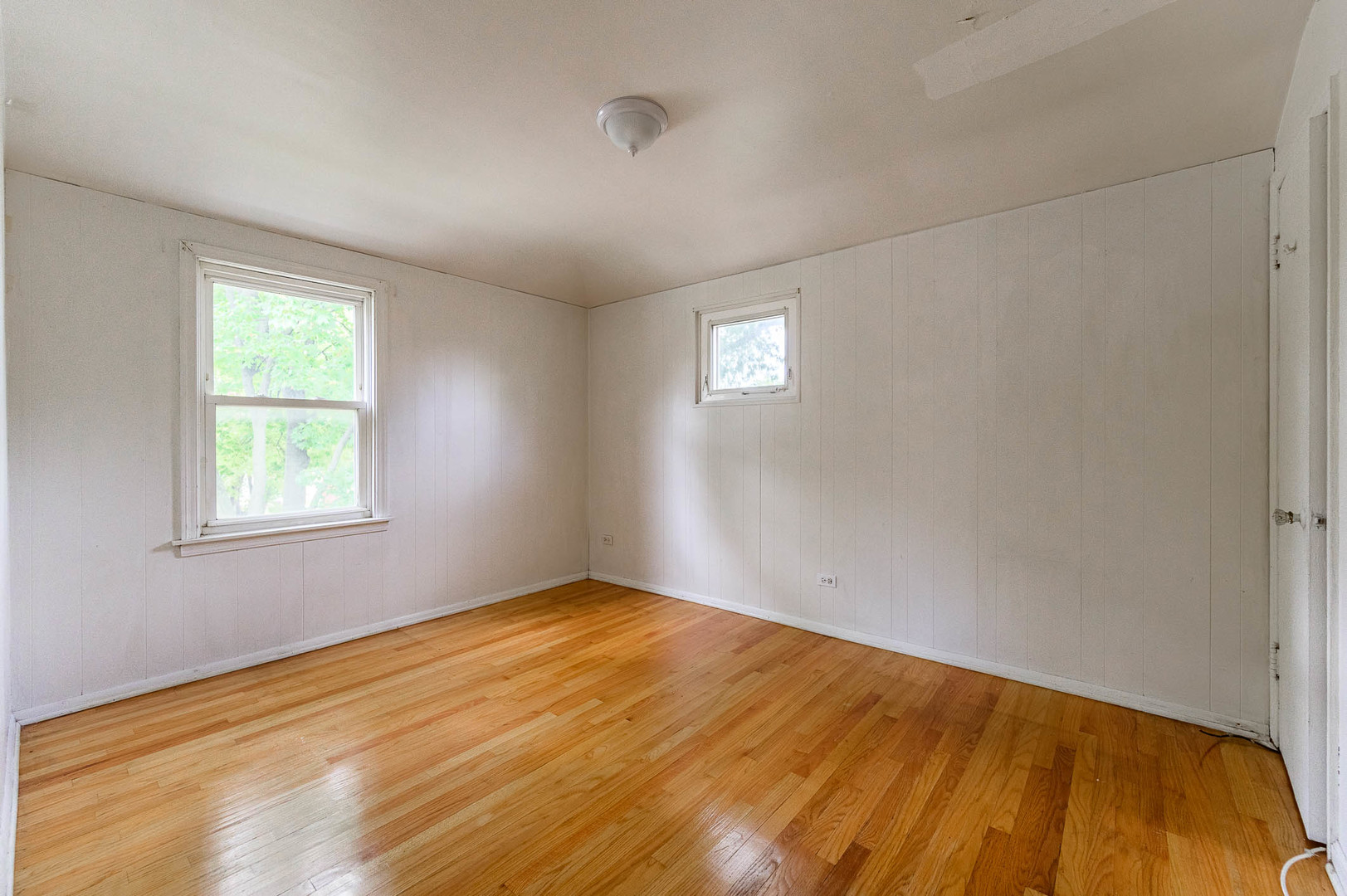 2834 West 85th Place Chicago, IL 60652 - Photo 9 of 17 a view of empty room with window