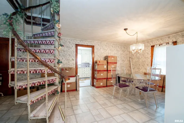 $99,900 | 2036 West Richwoods Boulevard, Peoria, IL 61604