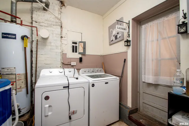 $99,900 | 2036 West Richwoods Boulevard, Peoria, IL 61604