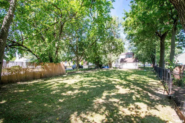 $99,900 | 2036 West Richwoods Boulevard, Peoria, IL 61604