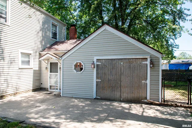 $99,900 | 2036 West Richwoods Boulevard, Peoria, IL 61604