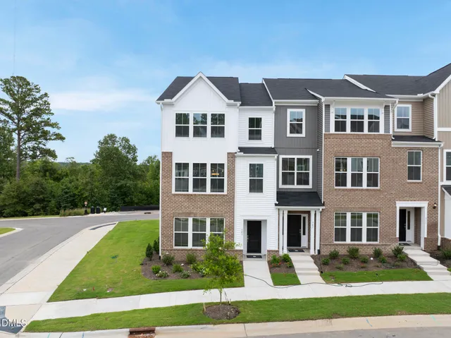 $319,000 | 303 Chesapeake Commons Street, Unit 99, Garner, NC 27529