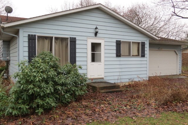 26752 Early Road South Bend, IN 46628 - Photo 2 of 16 Gallery Image 2