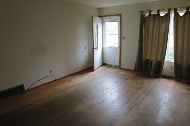 26752 Early Road South Bend, IN 46628 - Photo 8 of 16 Gallery Image 8