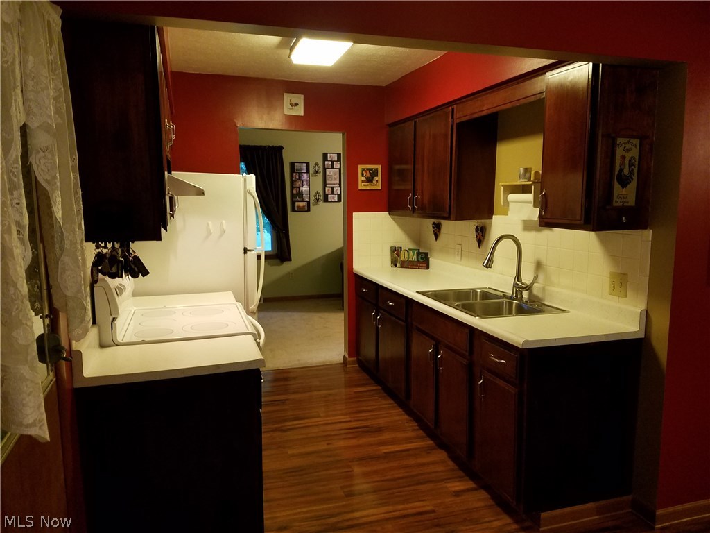 6963 Wadsworth Road Medina, OH 44256 - Photo 6 of 25 Gallery Image 6