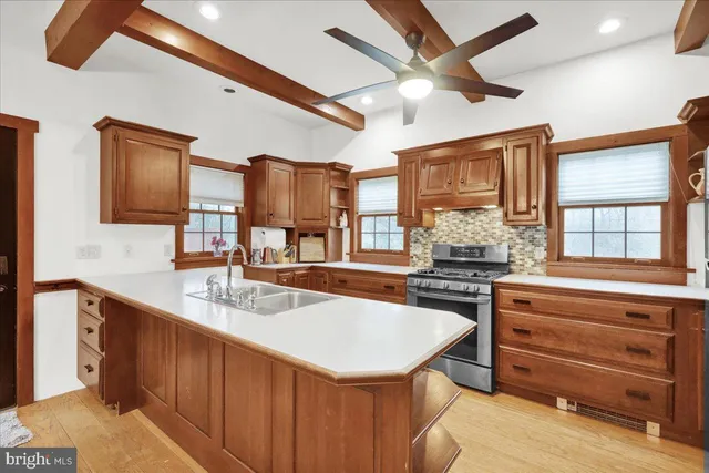 $395,000 | 1624 Morningside Drive, Lancaster, PA 17602