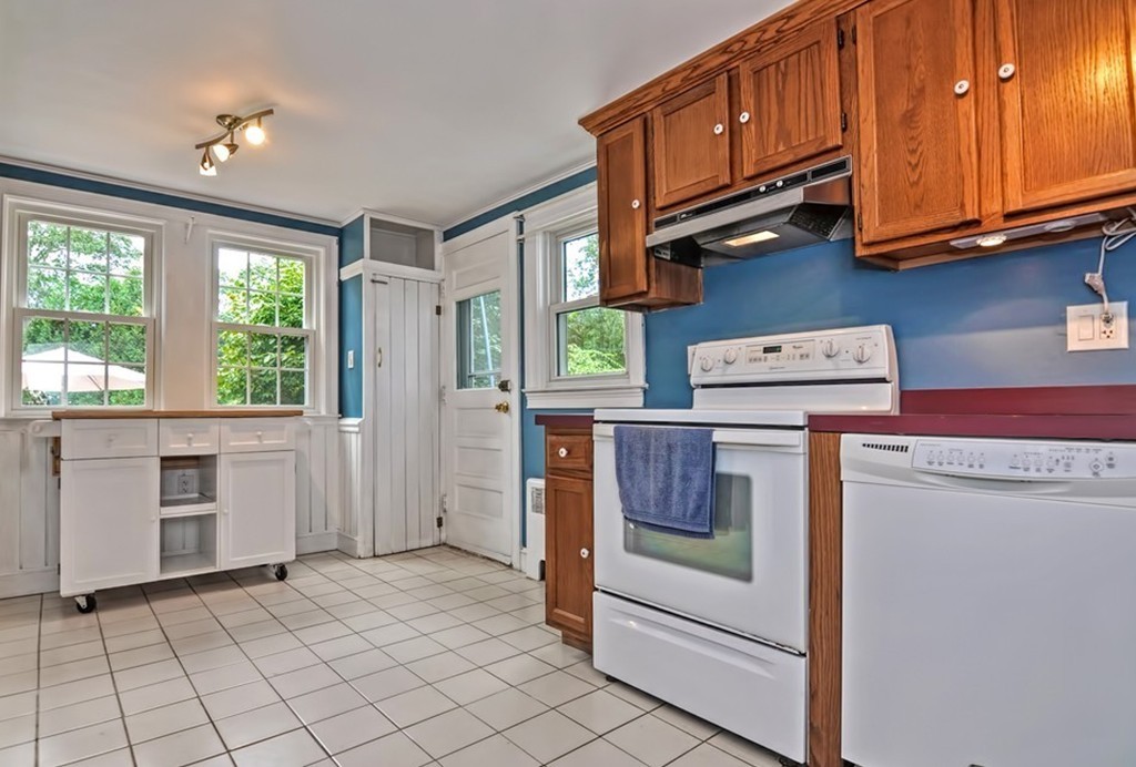 8 Longfellow Road Natick, MA 01760 - Photo 9 of 30 Gallery Image 9