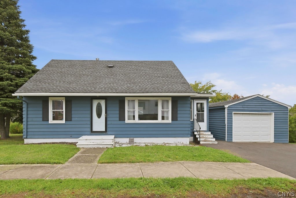 821 Velasko Road Syracuse, NY 13207 - Photo 1 of 32 Gallery Image 1