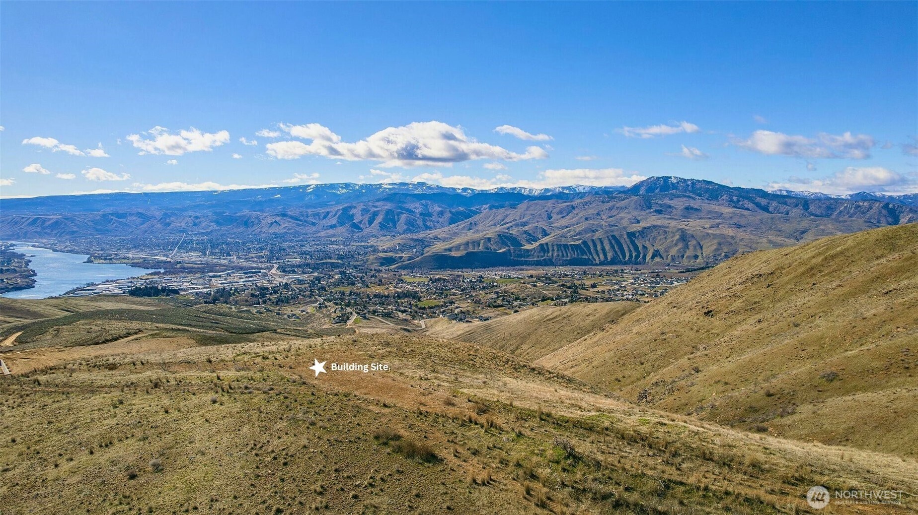 0 Burch Mountain Road Wenatchee, WA 98801 - Photo 3 of 21 a view of a sky from a yard