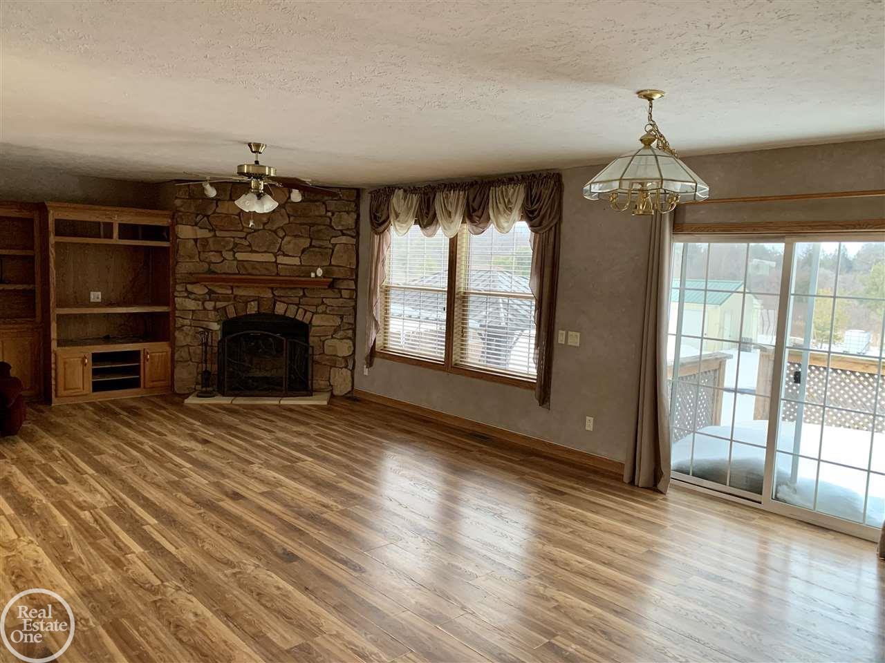 7386 Gibbons Road Jeddo, MI 48032 - Photo 7 of 28