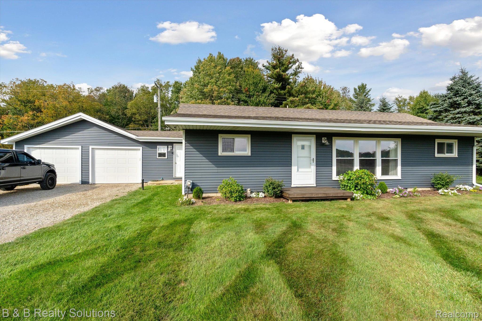 1661 East Burnside Road North Branch, MI 48461 - Photo 1 of 37 Gallery Image 1