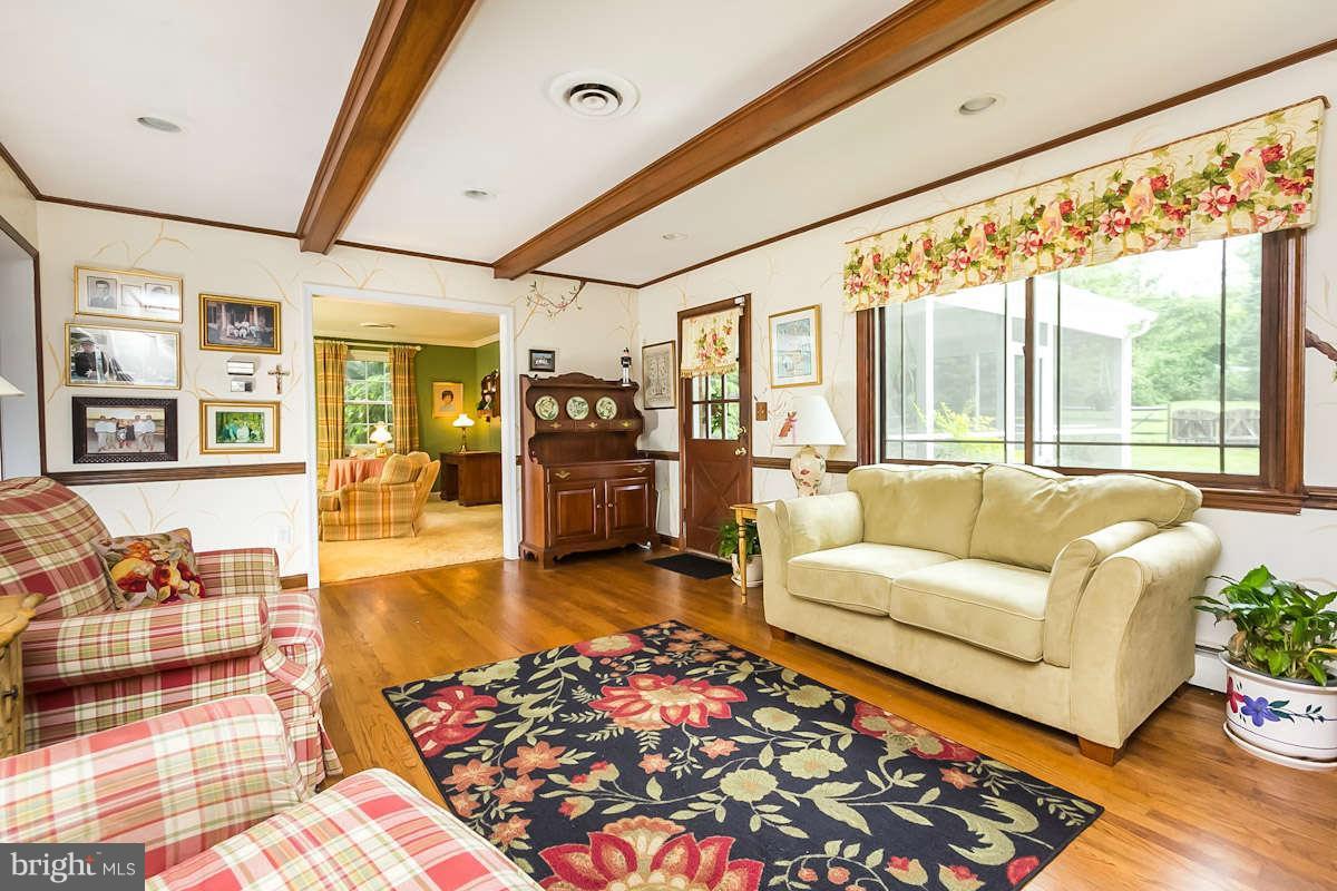 1615 Pot Spring Road Lutherville-Timonium, MD 21093 - Photo 8 of 30 Family Room