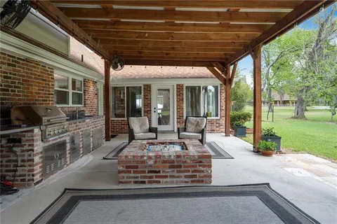 $515,000 | 39 East Levert Drive, Luling, LA 70070