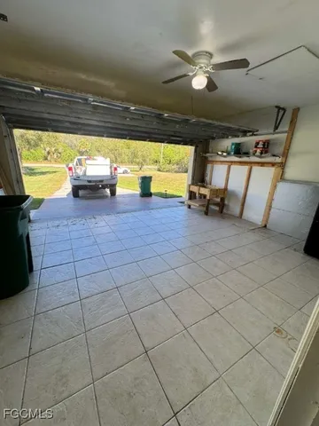 a view of a parking space