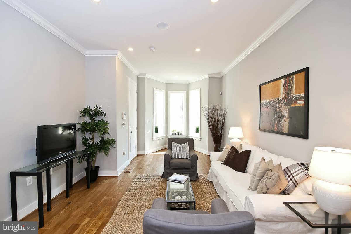56 Q Street Northeast, Unit 1 Washington, DC 20002 - Photo 3 of 30 Interior (General)