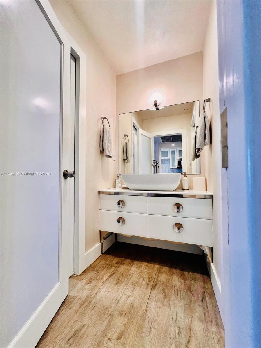 100 Lincoln Road, Unit 1629 Miami Beach, FL 33139 - Photo 13 of 16 Gallery Image 13