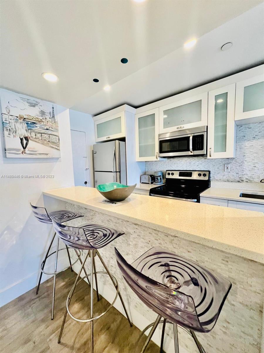 100 Lincoln Road, Unit 1629 Miami Beach, FL 33139 - Photo 5 of 16 Gallery Image 5