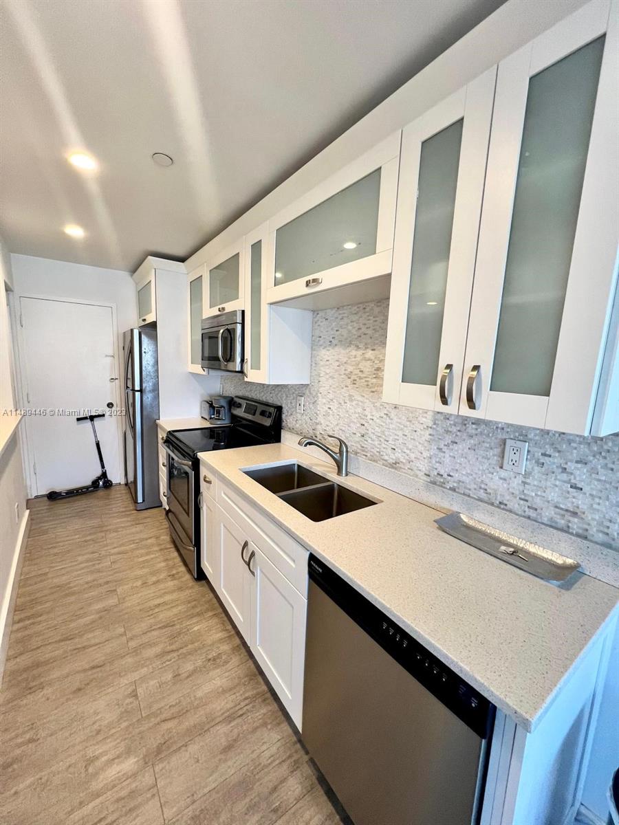 100 Lincoln Road, Unit 1629 Miami Beach, FL 33139 - Photo 8 of 16 Gallery Image 8