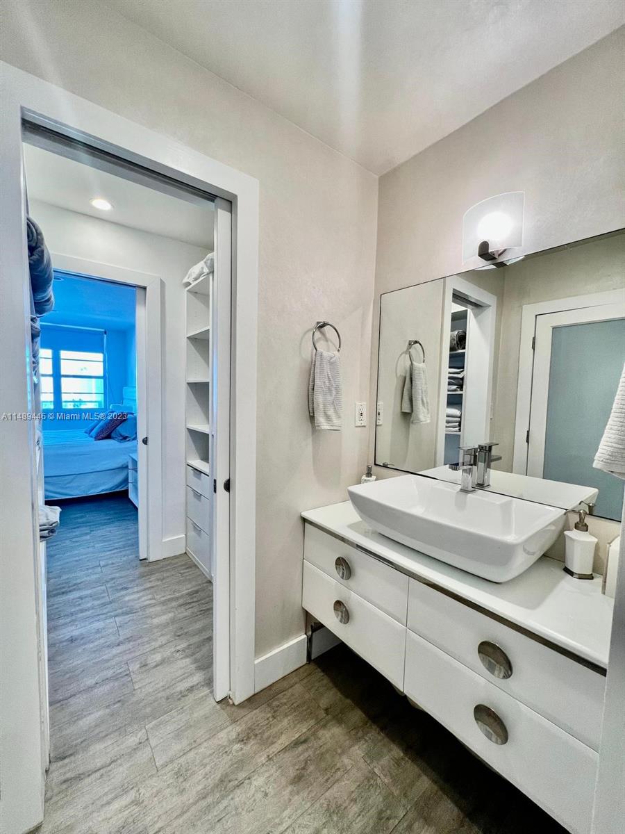 100 Lincoln Road, Unit 1629 Miami Beach, FL 33139 - Photo 10 of 16 Gallery Image 10