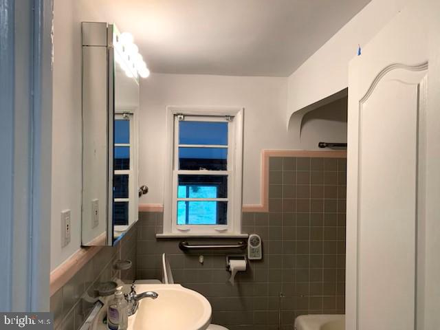 2165 Herblew Road Warrington, PA 18976 - Photo 16 of 24 Full bath