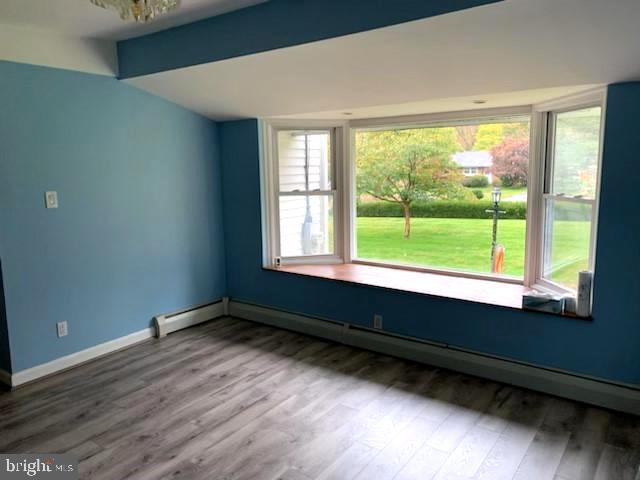 2165 Herblew Road Warrington, PA 18976 - Photo 9 of 24 Bow window in dining area