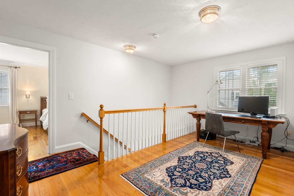 5 Upham Way, Unit 5 Weston, MA 02493 - Photo 16 of 29 a workspace with furniture and rug