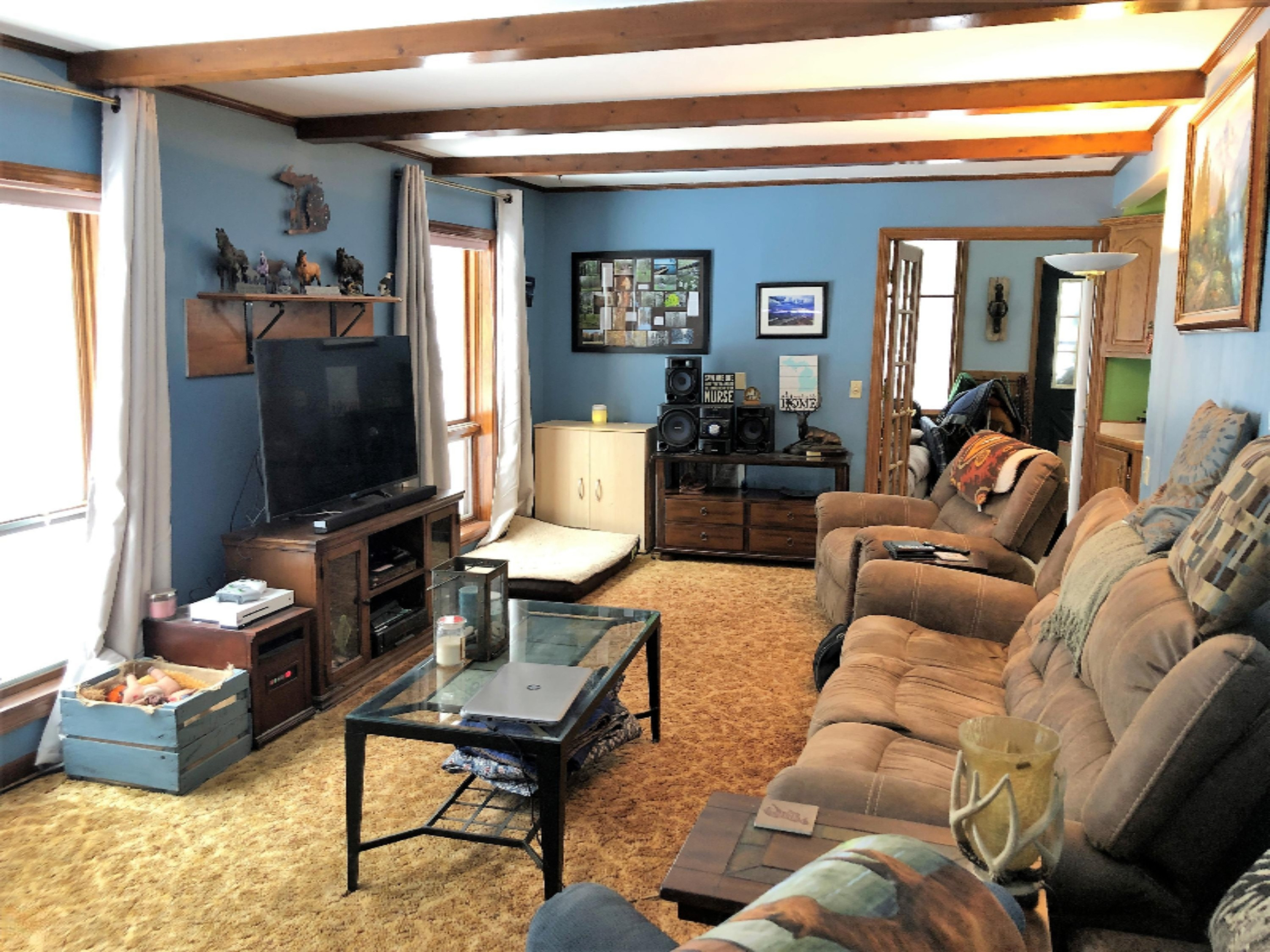 3201 West Riley-Thompson Road Whitehall, MI 49461 - Photo 28 of 40 28 Living rm view 2