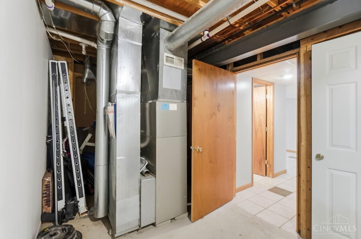 9575 Deer Track Road West Chester, OH 45069 - Photo 42 of 56