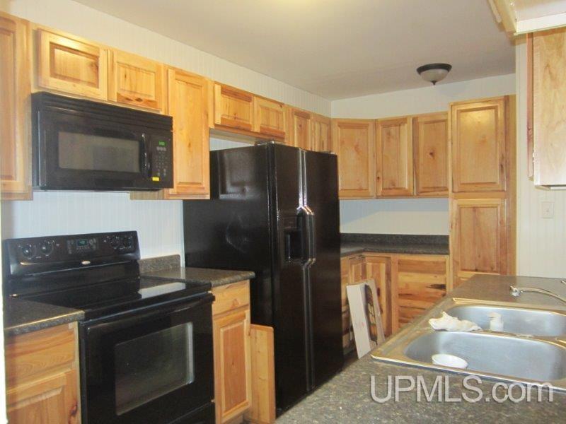 E7266 Maple Grove Road Munising, MI 49862 - Photo 4 of 34