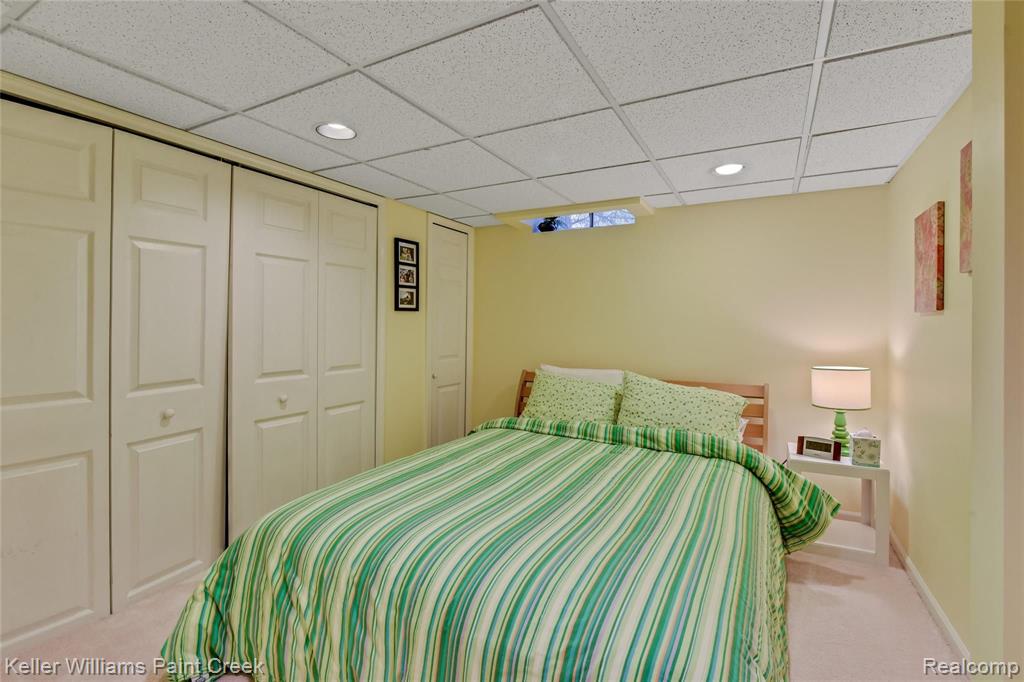 132 Saxon Court Rochester Hills, MI 48307 - Photo 32 of 45
