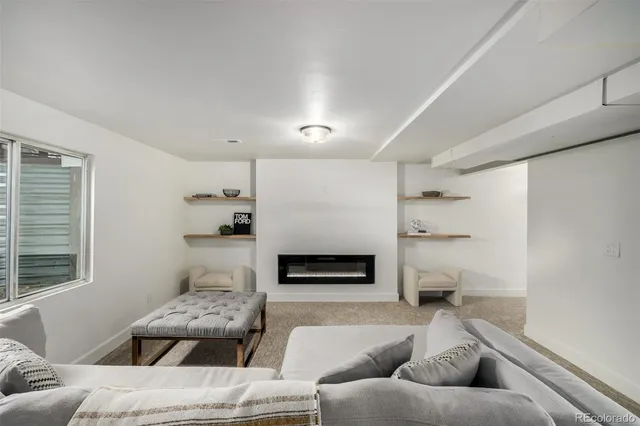 $1,000,000 | 9507 Burgundy Circle, Highlands Ranch, CO 80126