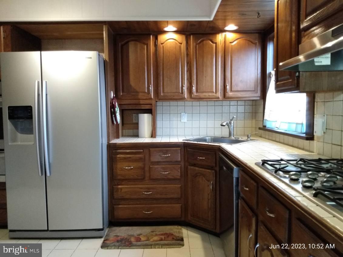 2114 Yardville Hamilton Square Road Hamilton, NJ 08690 - Photo 20 of 42 Gallery Image 20